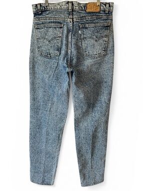 Vintage 80’s Levi’s 550 Relaxed Fit Silver Tab Acid Wash Jeans